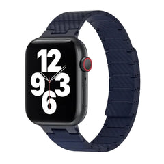 سوار ساعة مغناطيسي بنمط ألياف الكربون من WIWU، مقاسات 42/44/45/49 (رجالي)، موديل Wi-WB011، لون أزرق